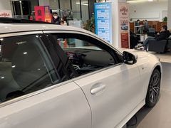 -上海宝信宝马4S店