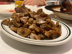 炒蘑菇-Wolfgang’s Steakhouse 沃夫冈牛排馆(上海白玉兰广场店)