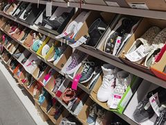 -唯品会(北京国瑞城店)