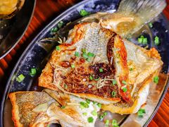 煎鱼-御霞苑泥烩鸡休闲农庄
