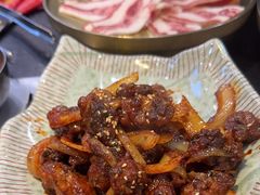-臻牛烤肉