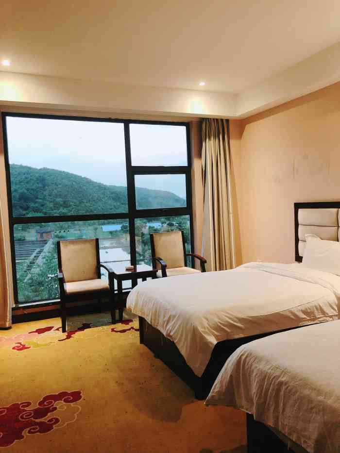 京山缘汇山地温泉-"京山缘汇温泉度假村集温泉,酒店,娱乐一体.