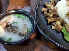 -陈老斯呼尔嗨吃烧烤(科巷店)