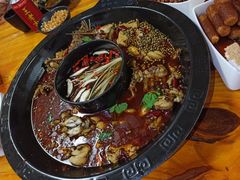 美蛙鱼头红汤锅底-味仙疯美蛙鱼头(清扬路总店)
