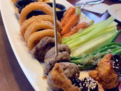 -拉亚汉堡经典餐厅(商城路店)