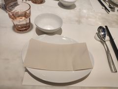 -港丽餐厅(高德置地店)