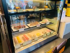 面包甜点陈列柜-麦当劳(四川北路店)