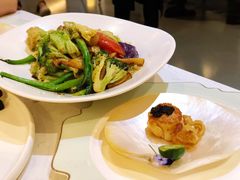 黑松露椰子油炒杂菜-闻见中国海南菜(K11店)