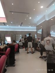 大厅-TONI&GUY