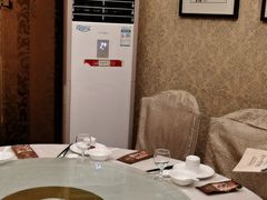 包厢-老季市·三代非遗传承·地标美食老汁鸡(工农路店)