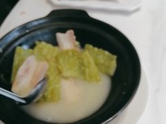 -五谷芳乳鸽王(海景店)