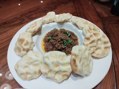 鲅鱼酱配石头饼-聚缘堂·海鲜私房菜(松岭路店)