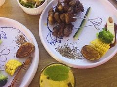 -樱花里音乐餐吧·牛扒椰子鸡(东圃店)