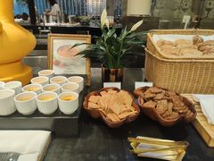 -圣丰索菲特·2 On 988 Café 自助餐厅