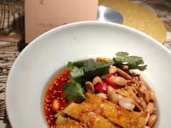 -西湖书堤(平湖八佰伴店)