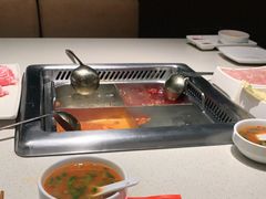 -海底捞火锅鲜切牛肉主题店(长寿路店)
