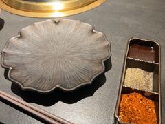-铭牛烧肉·和牛海鲜自助(高新月牙湖店)