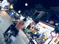 -席娜卡琳火车铁道夜市