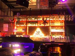 -UP嘻哈酒吧(粉巢店)