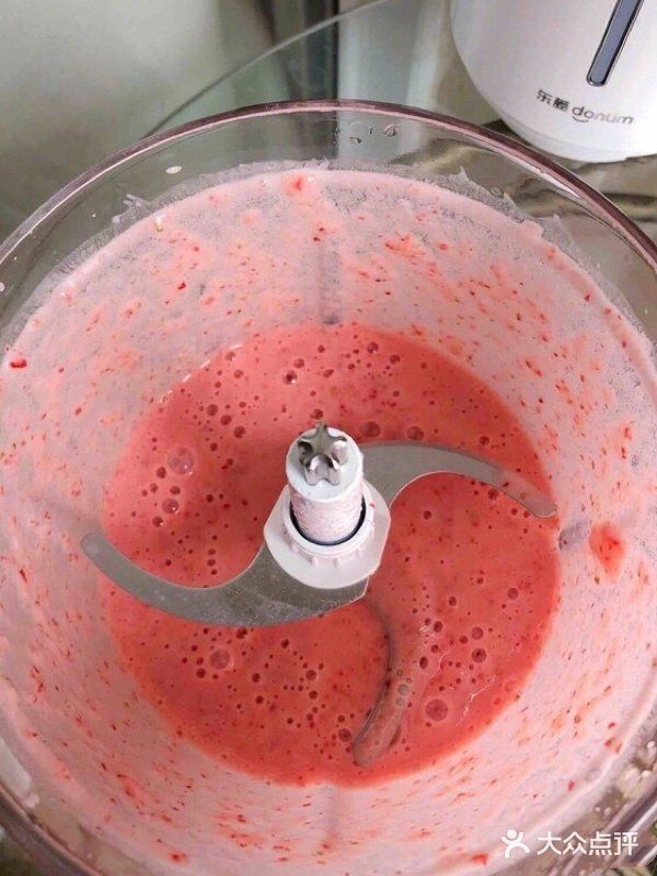 少女心爆棚的草莓酸奶🍓