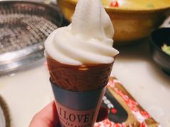 夏威夷果冰激凌-厚贞日式烤肉(龙之梦店)