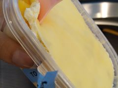 -蜜蜂小象·榴莲千层蛋糕(时代汇11栋店)