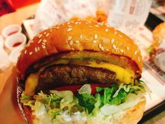 -The Habit Burger Grill 哈比特汉堡(复兴soho店)