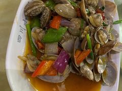 葱姜炒花甲-四川小胡子海鲜(丁村万人海鲜广场店)