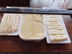-三个四川人火锅(华联商厦店)