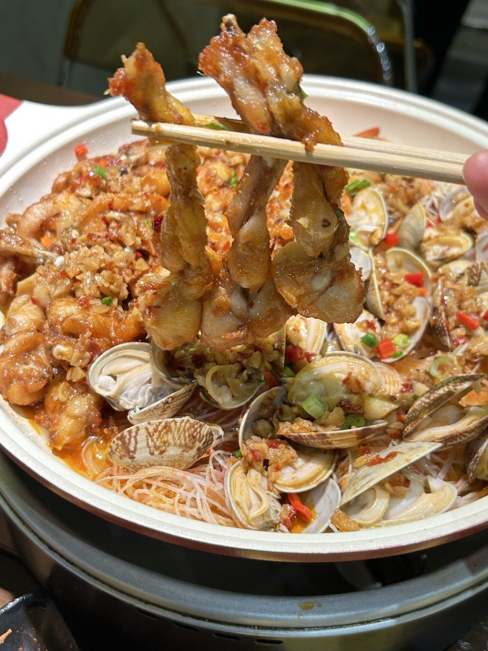 坠坠好吃的花甲蛙锅!整个大满足!绝了!