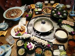 -三人行骨头王火锅(长寿店)
