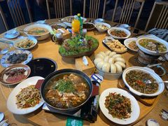 -头上红煨盐鸡·非遗院子餐厅