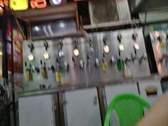 -老东镇啤酒屋海鲜加工·蒸汽海鲜·海鲜烧烤(台东店)