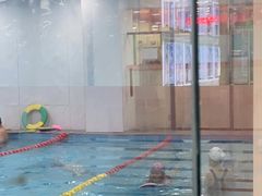 -宝德龙游泳健身