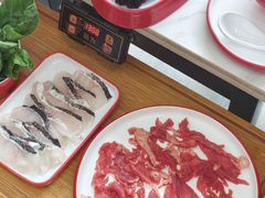 -毛辣果·贵州红酸汤牛肉火锅(西单店)