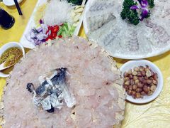 -官塘陈记鱼生·潮汕砂锅粥·牛肉火锅(潮枫路总店)