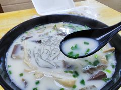 -津津老鸭粉丝馆(正东路店)