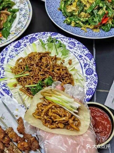 食鸡公社辣子鸡·潍坊菜·烧烤图片