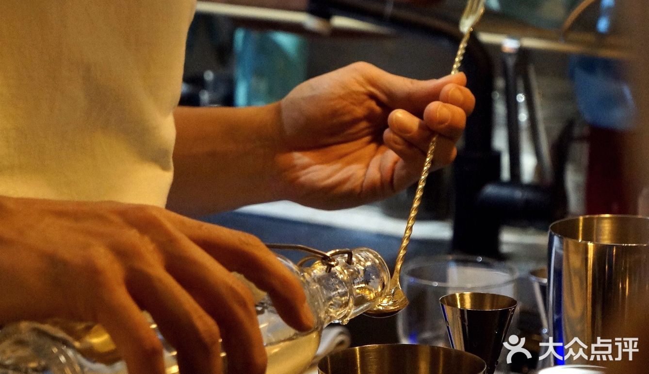 这家店真的能处❗️社恐患者勿怕，来了先干一杯“小甜水”壮胆❗️