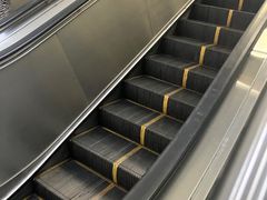 -南京西路(地铁站)