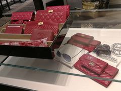 -CHANEL(戴高乐机场T 2E店)