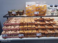 -万利隆(车站店)