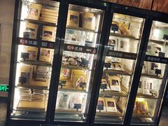 面包甜点陈列柜-食间牛排(湖西路店)