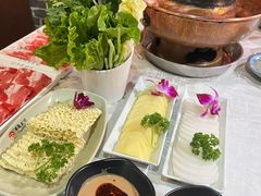-羊家胡同·龙虾烧烤火锅(龙汇路店)