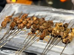 -小山羊功夫串·泰安烧烤·海鲜小炒老地摊店