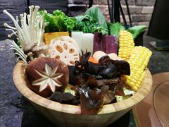 -湊湊火锅·茶憩(新中关购物中心店)