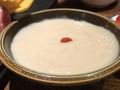 -老牌坊云南鱼豆花火锅(哈西万达店)