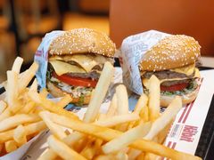 -The Habit Burger Grill 哈比特汉堡(复兴soho店)