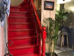 -HIGH FIVE哈福手工汉堡(桂林路店)