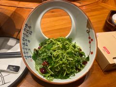 -帅巴人舅母子腊蹄民俗村